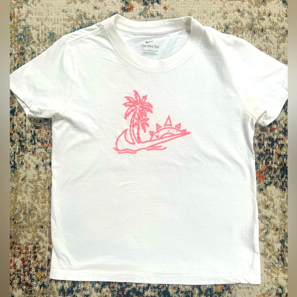 Girl Nike Tee